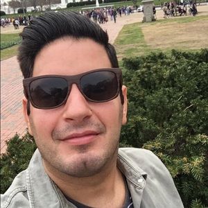 Meet your Posher, Kostis